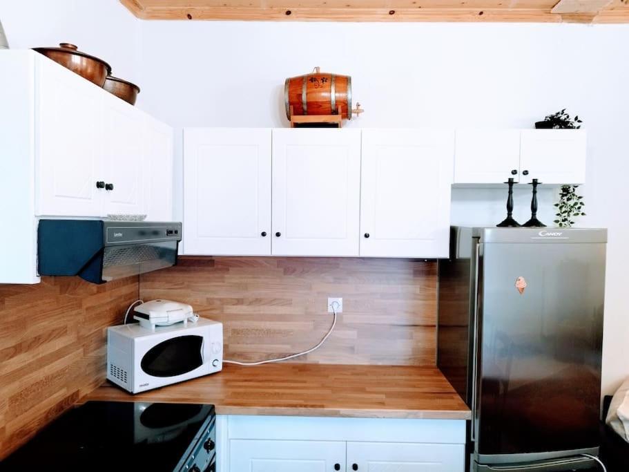 Cozy Cottage For 4 Lavdhas Екстер'єр фото