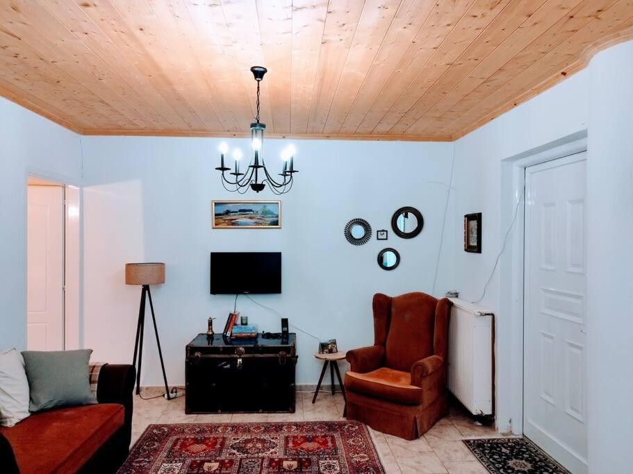 Cozy Cottage For 4 Lavdhas Екстер'єр фото