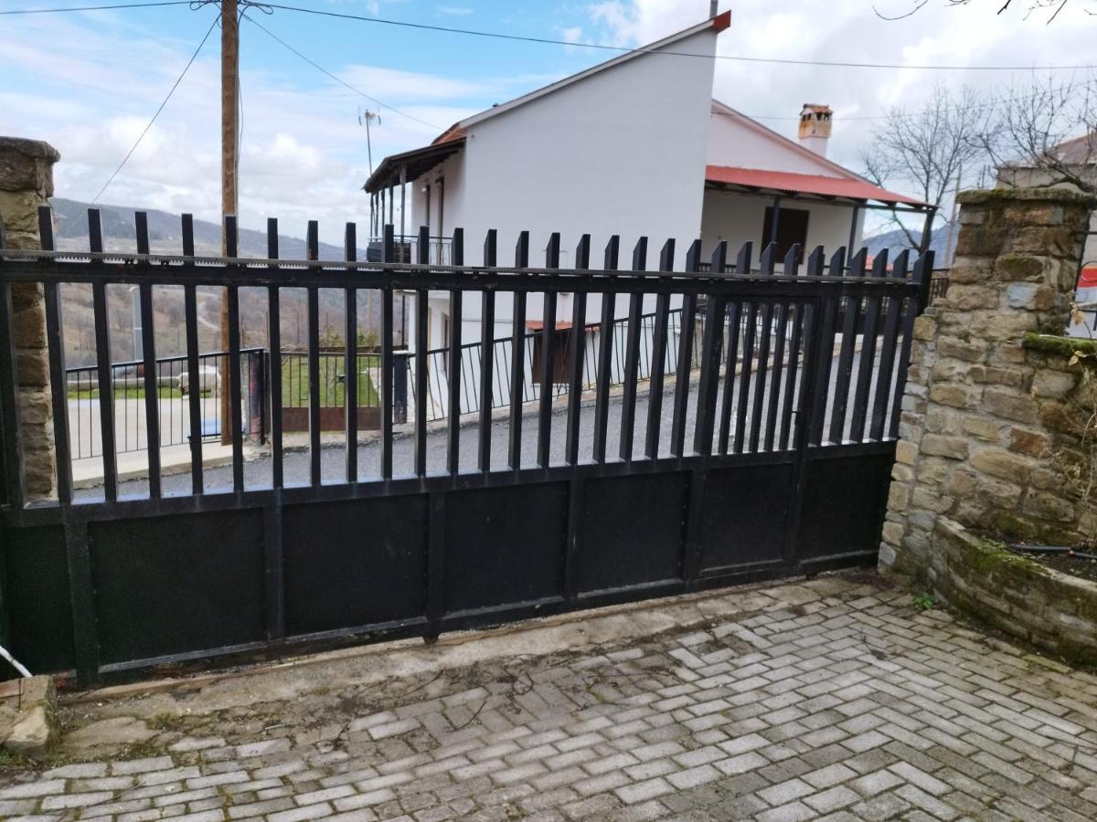 Cozy Cottage For 4 Lavdhas Екстер'єр фото
